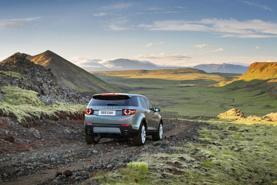  Land Rover Discovery Sport HSE Luxury 2015 года  (фото 21 из 62)